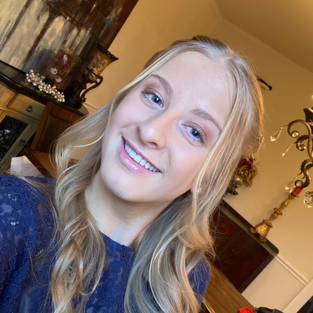 Meet your Posher, Brenna